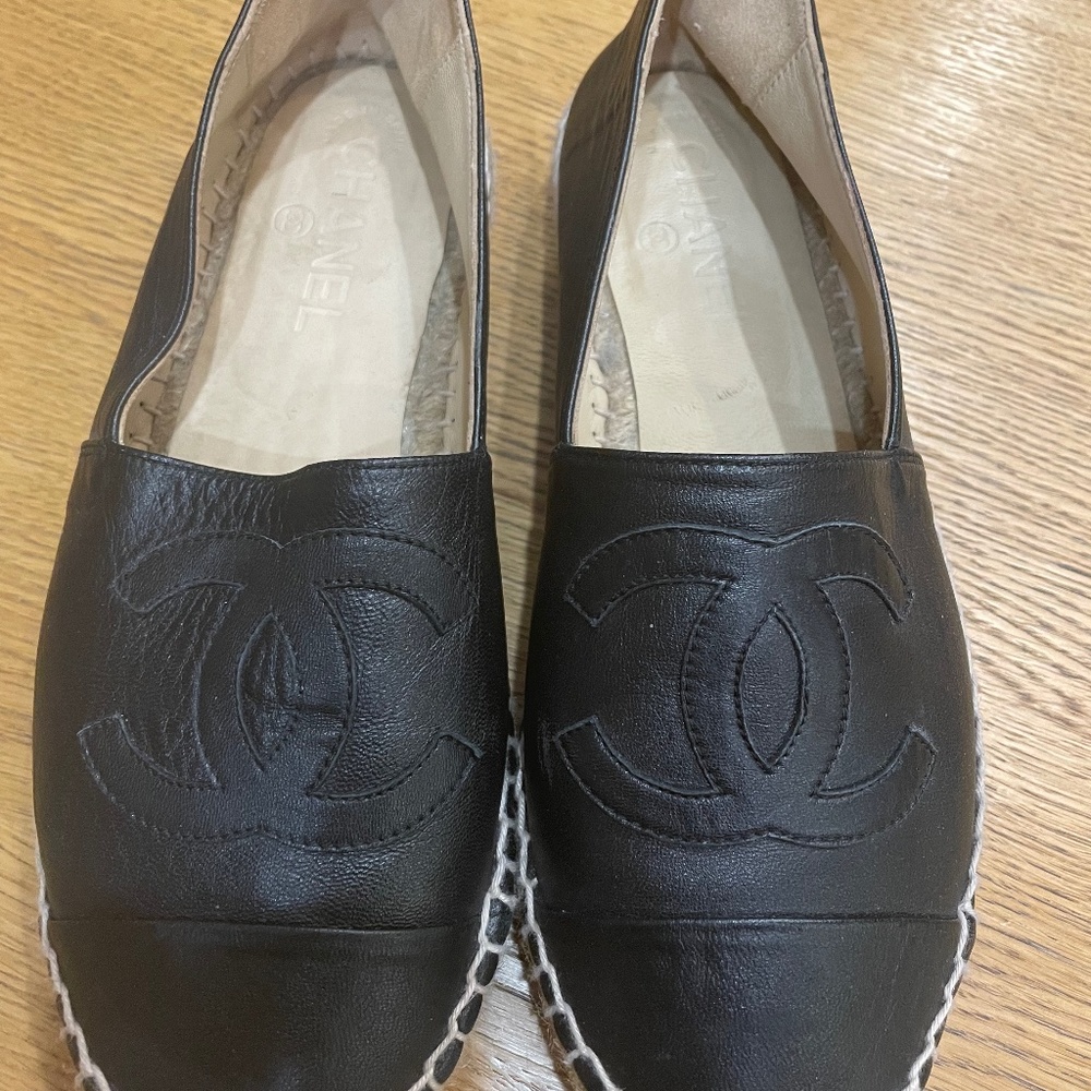 Chanel Black Soft Leather Classic CC Espadrilles Size 39. Great Condition
